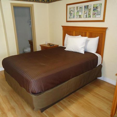 Budget Inn 劳顿 外观 照片